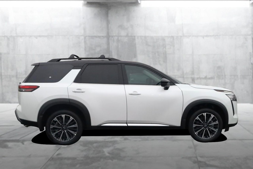 Nissan Pathfinder Vehicle Image 05