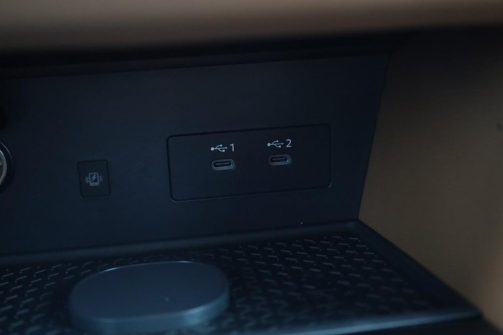 Nissan Pathfinder Vehicle Image 18