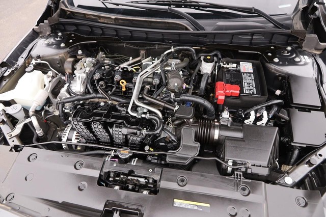 Nissan Altima Vehicle Image 25