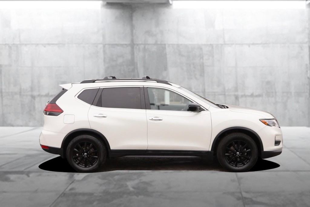 Nissan Rogue Vehicle Image 05