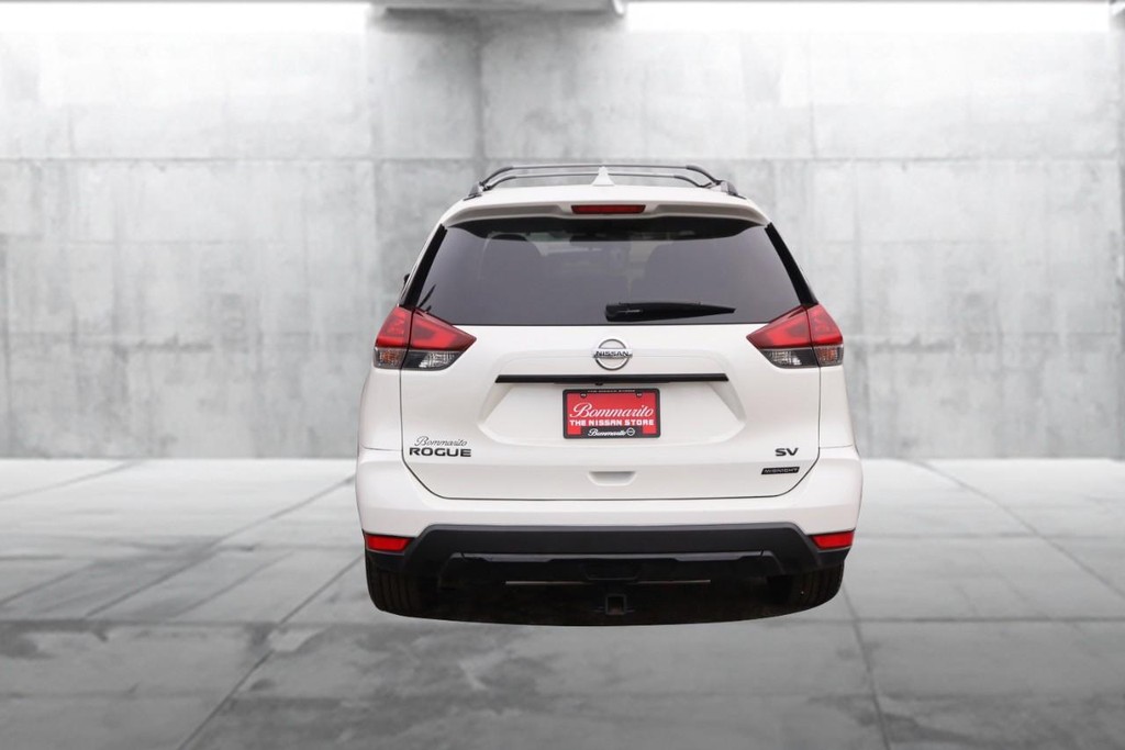 Nissan Rogue Vehicle Image 06