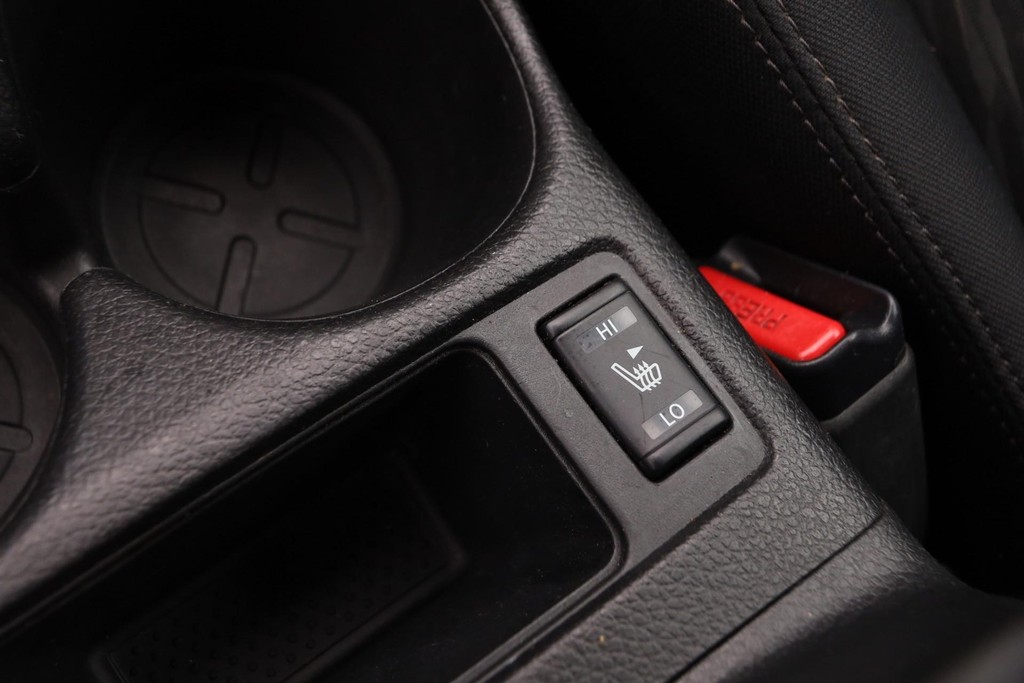 Nissan Rogue Vehicle Image 19