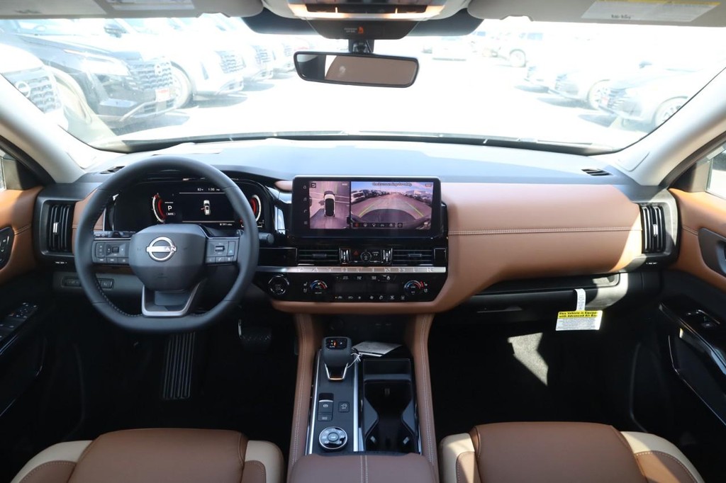 Nissan Pathfinder Vehicle Image 07