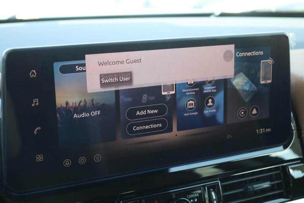 Nissan Pathfinder Vehicle Image 15