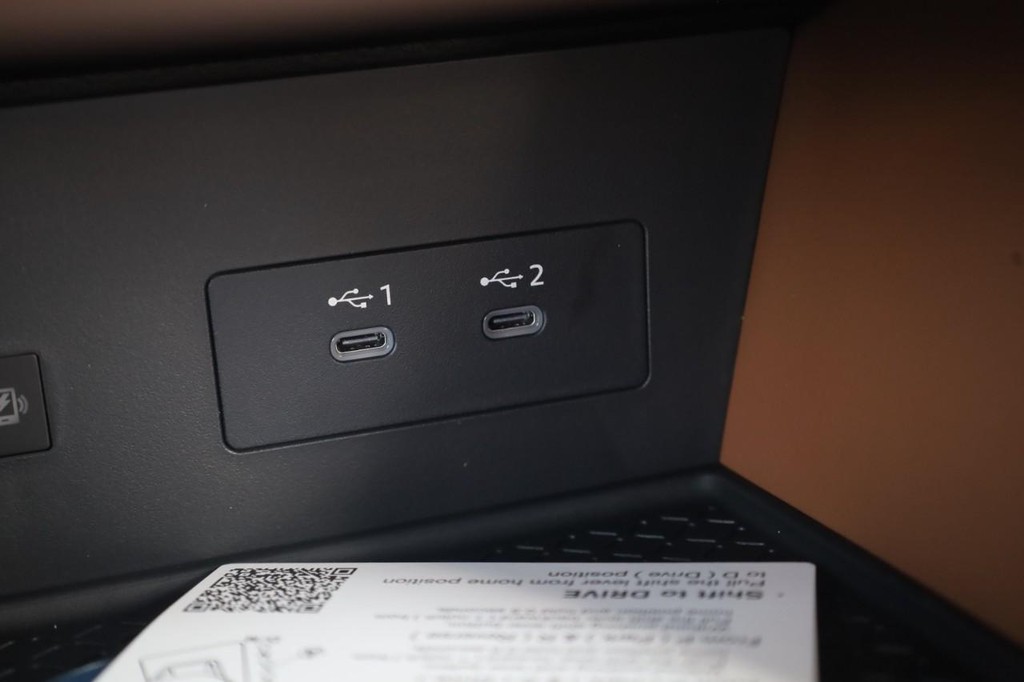 Nissan Pathfinder Vehicle Image 18