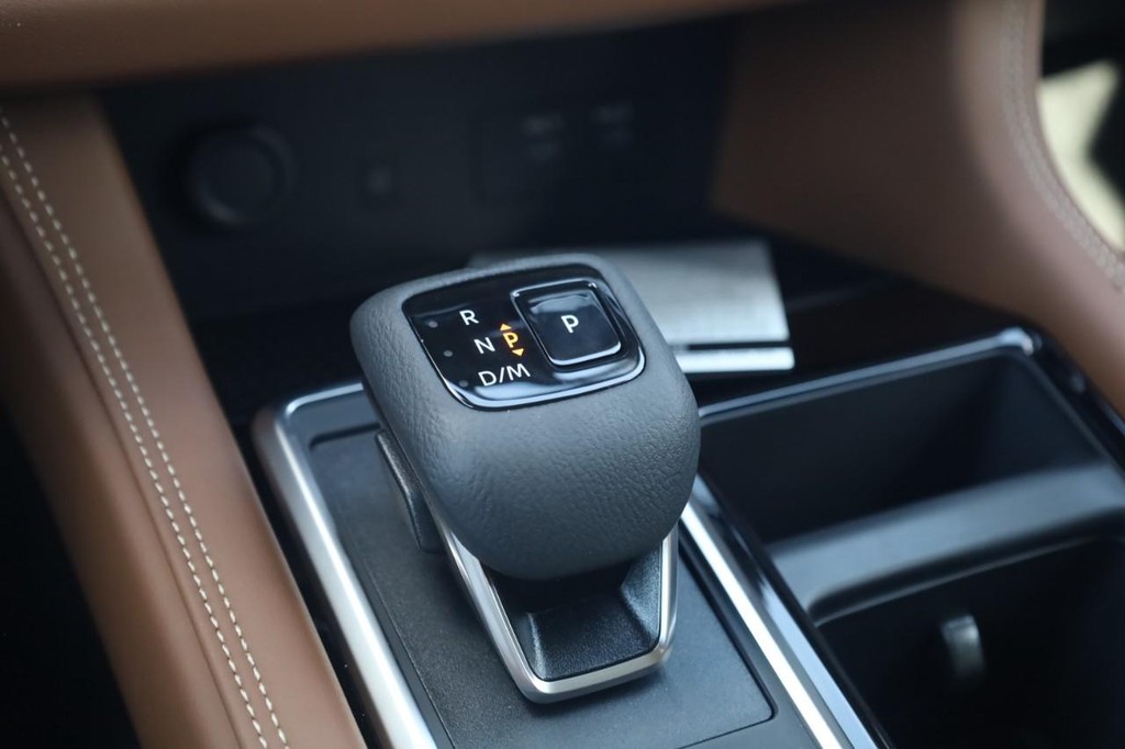 Nissan Pathfinder Vehicle Image 19