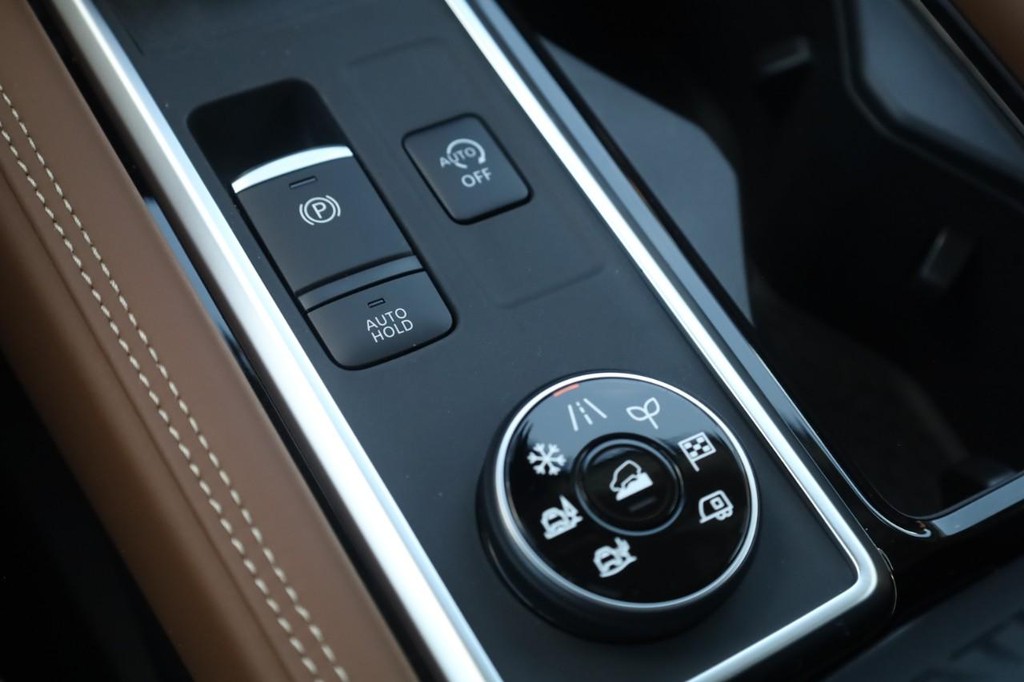 Nissan Pathfinder Vehicle Image 20