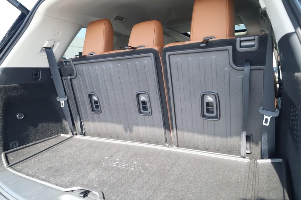 Nissan Pathfinder Vehicle Image 26