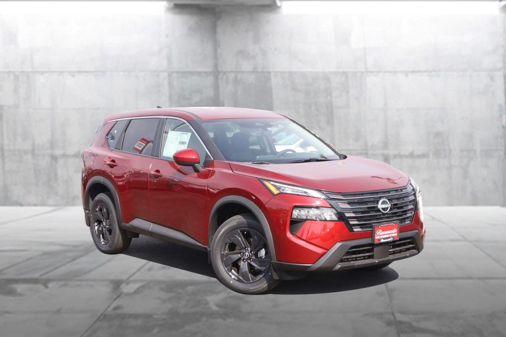 Nissan Rogue Vehicle Image 02