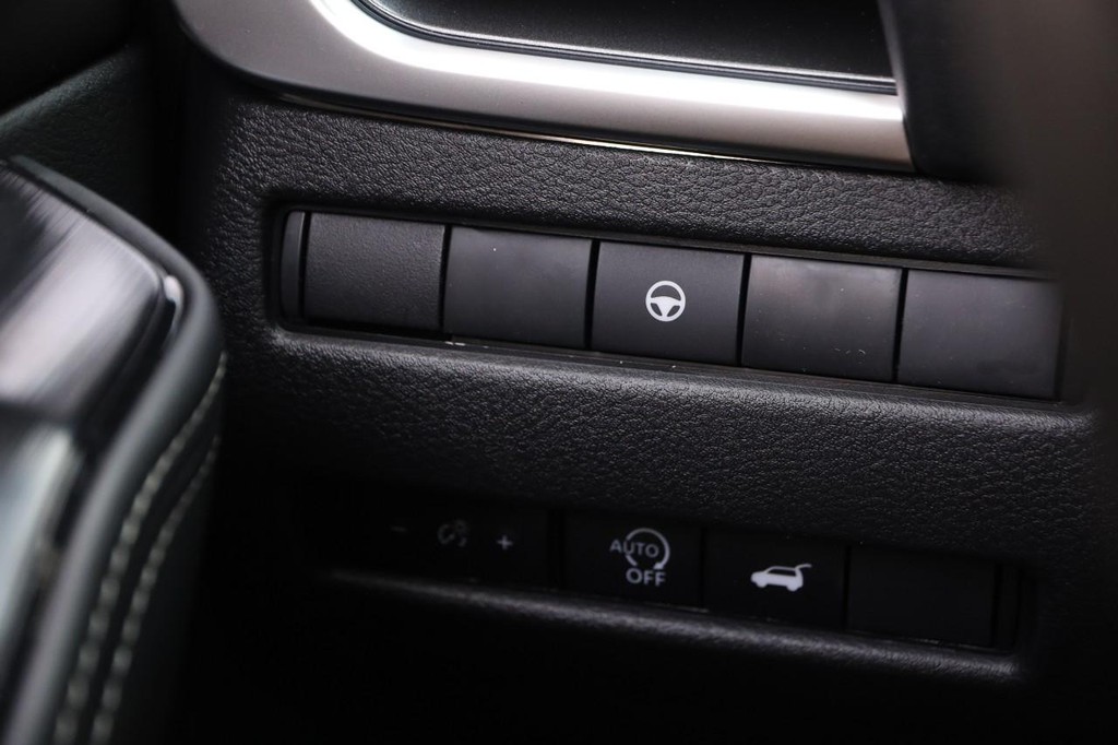 Nissan Rogue Vehicle Image 21