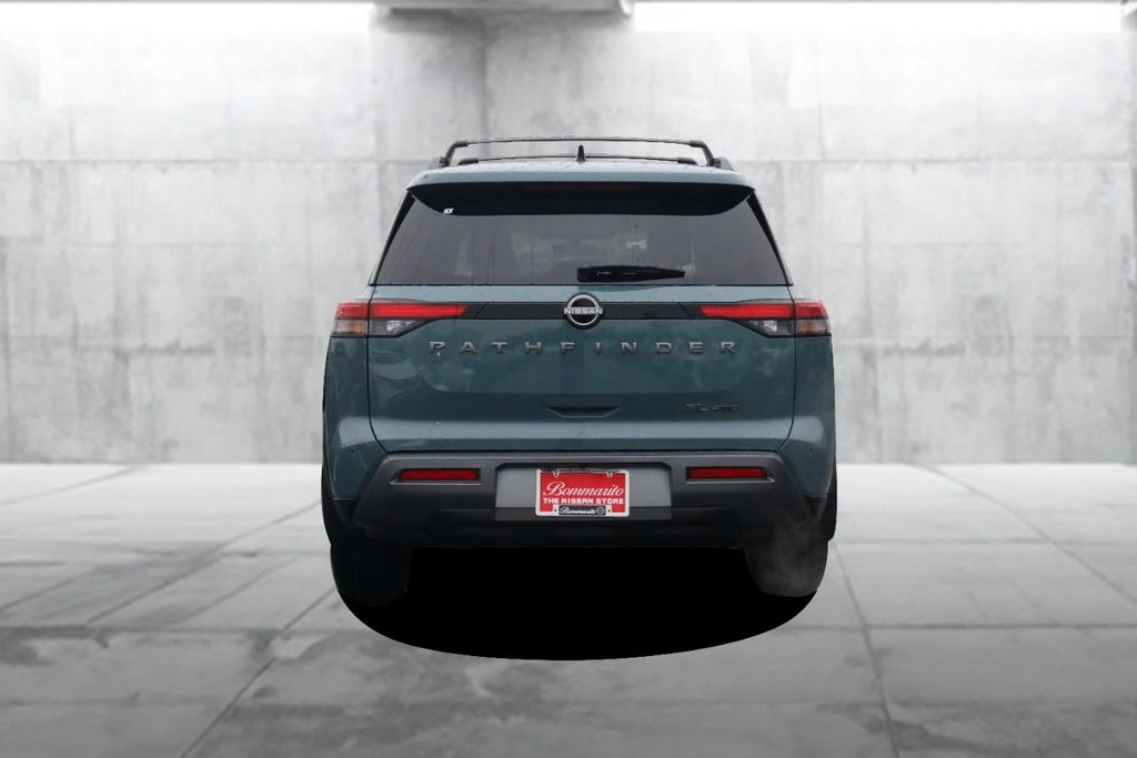 Nissan Pathfinder Vehicle Image 06