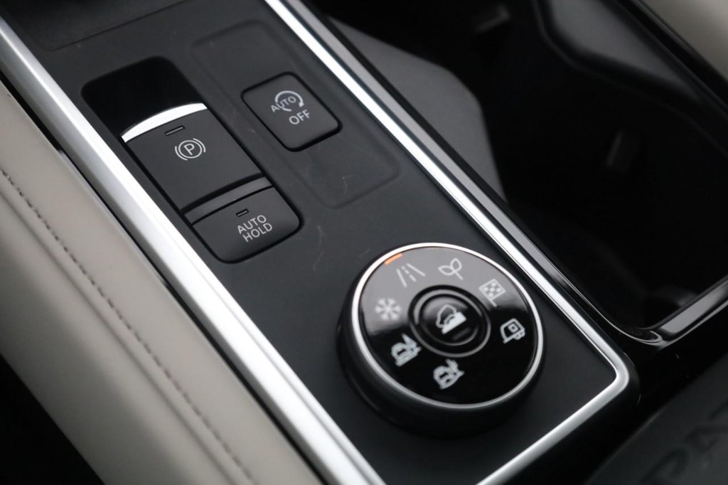 Nissan Pathfinder Vehicle Image 18