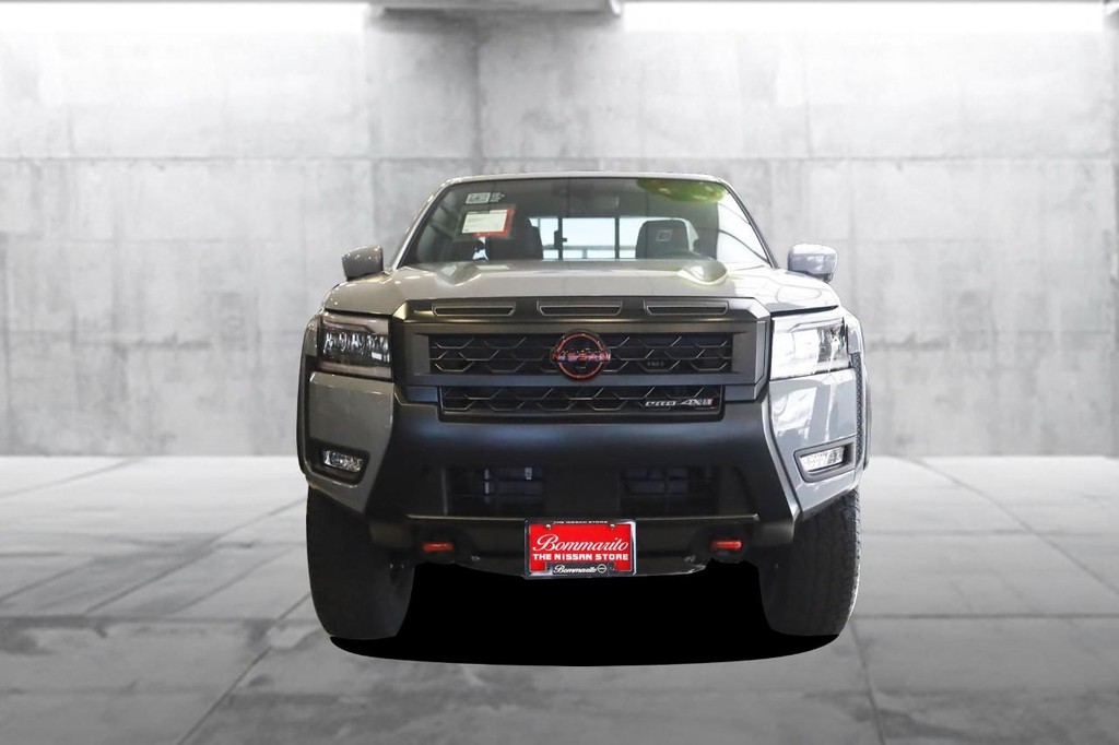 Nissan Frontier Vehicle Image 03