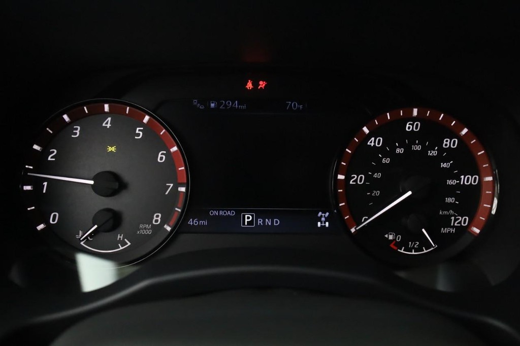 Nissan Frontier Vehicle Image 12