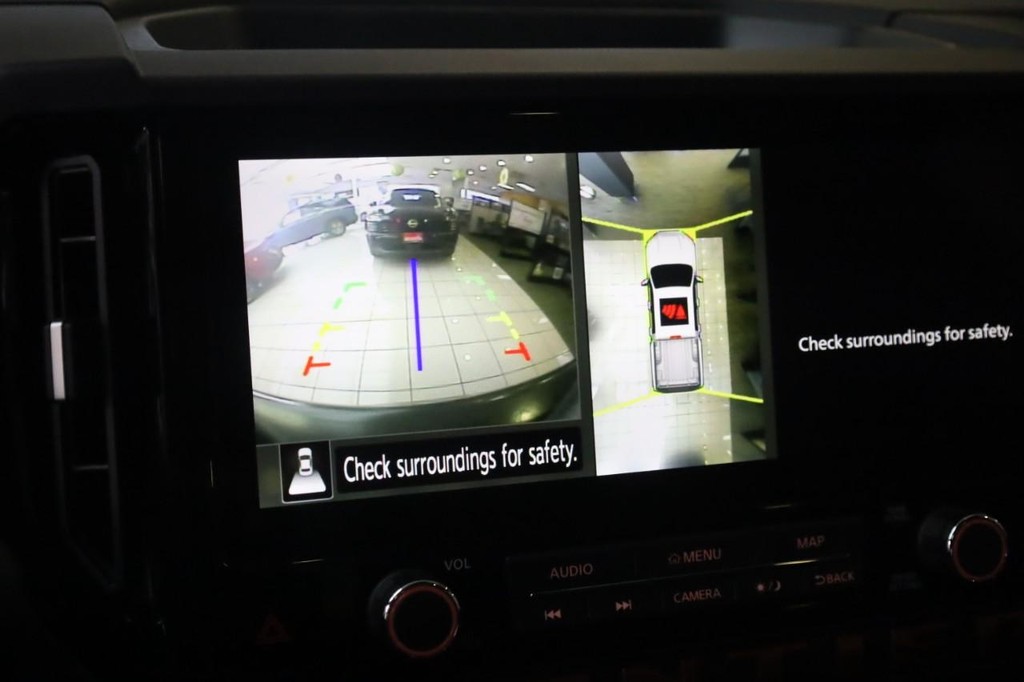 Nissan Frontier Vehicle Image 14