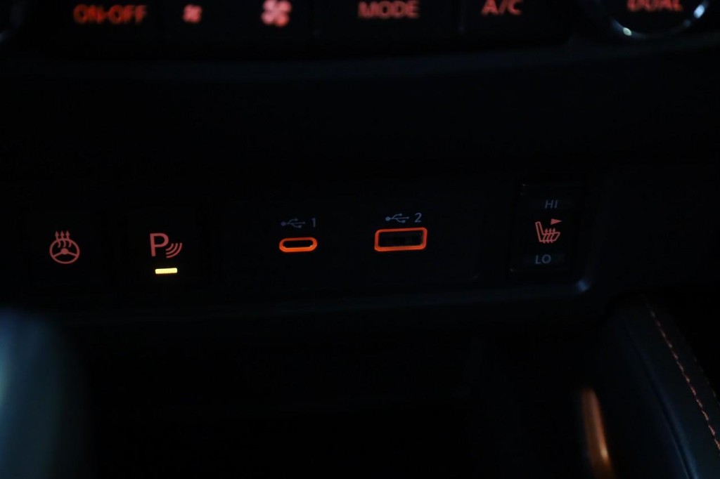 Nissan Frontier Vehicle Image 16