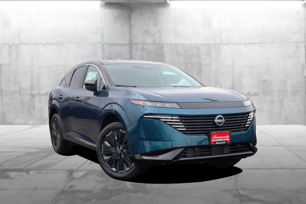 Nissan Murano Vehicle Full-screen Gallery Image 2