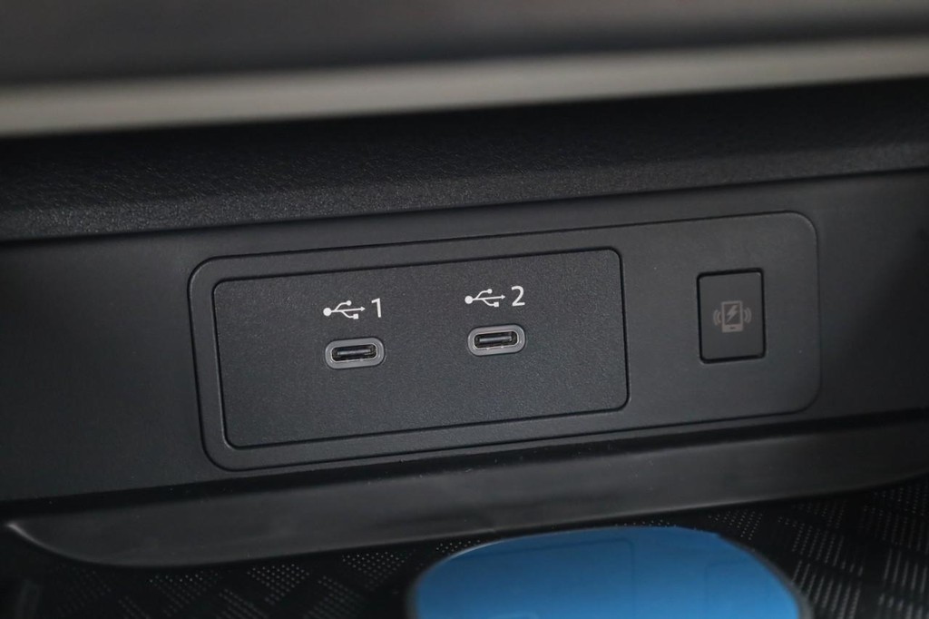 Nissan Murano Vehicle Full-screen Gallery Image 18