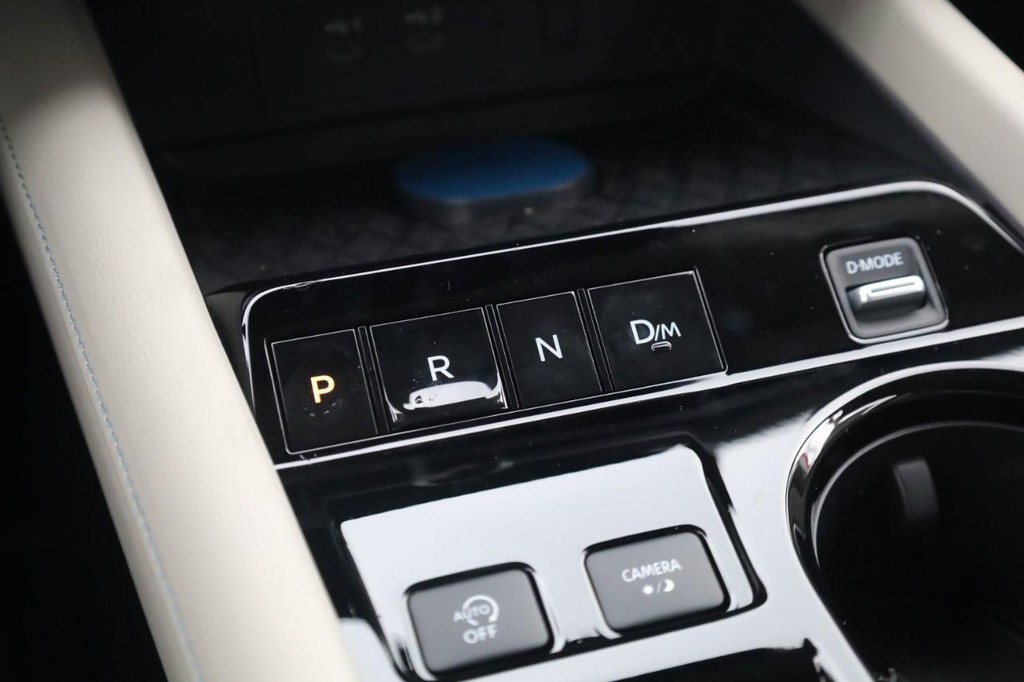 Nissan Murano Vehicle Full-screen Gallery Image 19