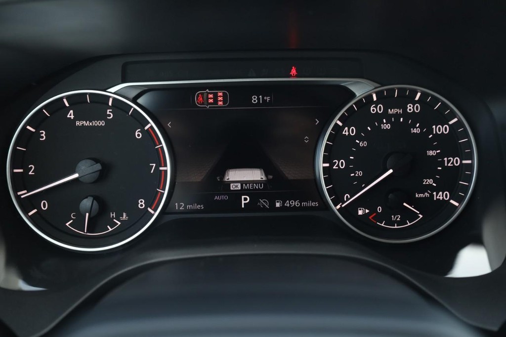 Nissan Rogue Vehicle Image 13