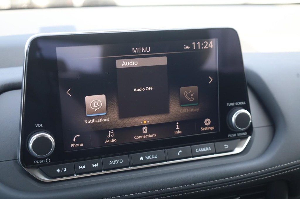 Nissan Rogue Vehicle Image 14