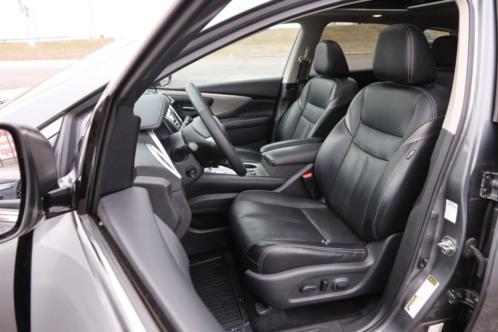 Nissan Murano Vehicle Image 10