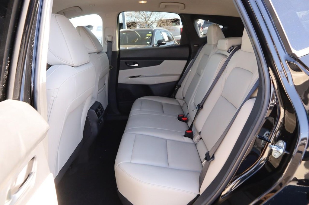 Nissan Murano Vehicle Image 10