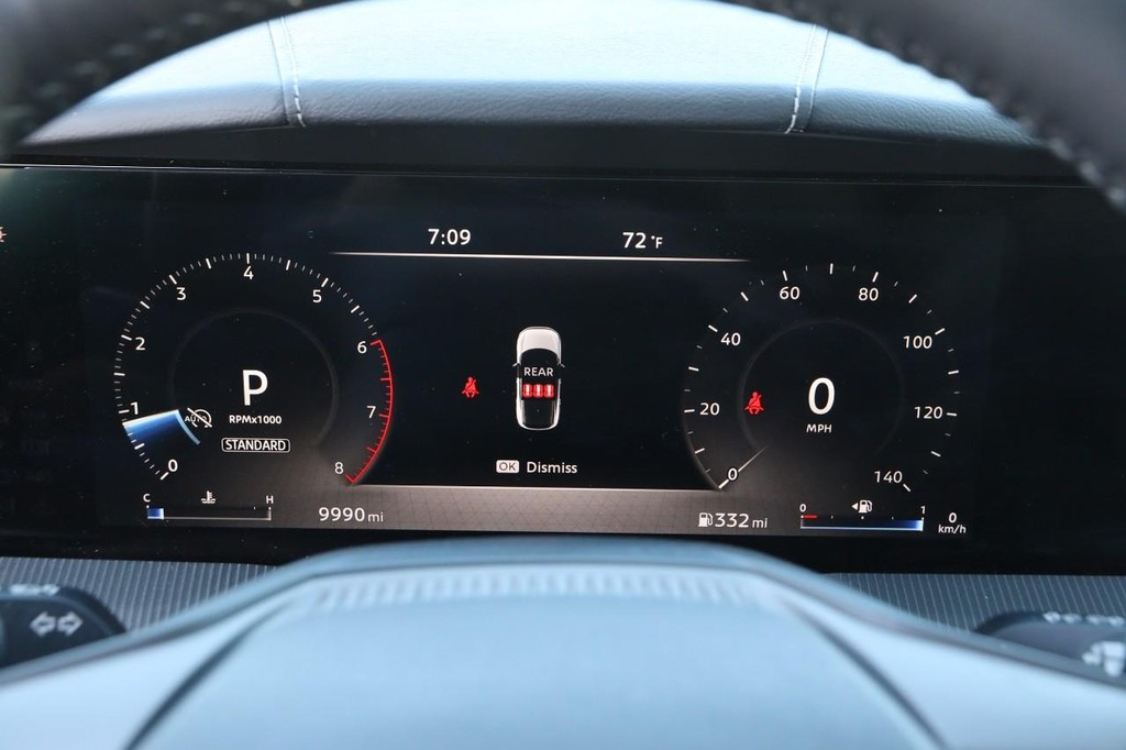 Nissan Murano Vehicle Image 14