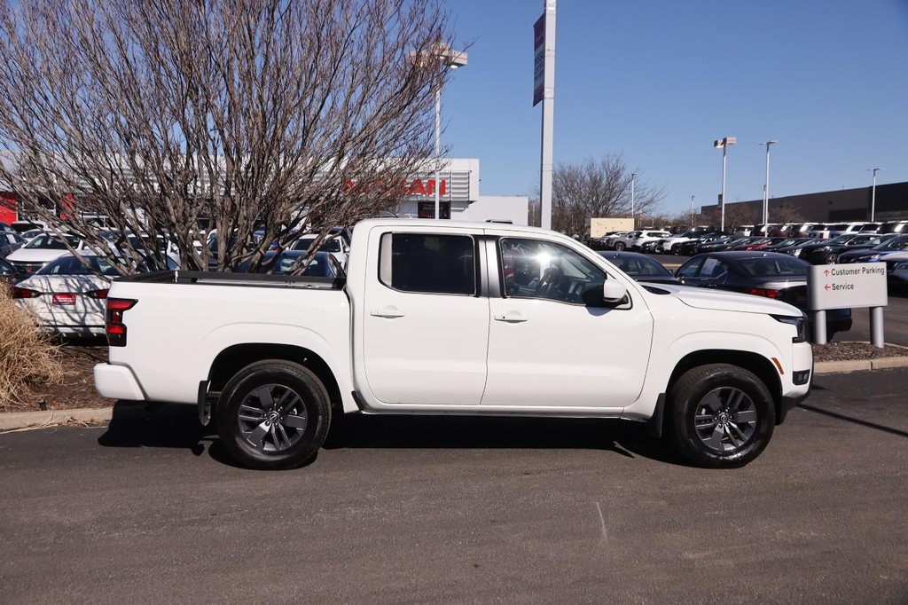 Nissan Frontier Vehicle Image 06