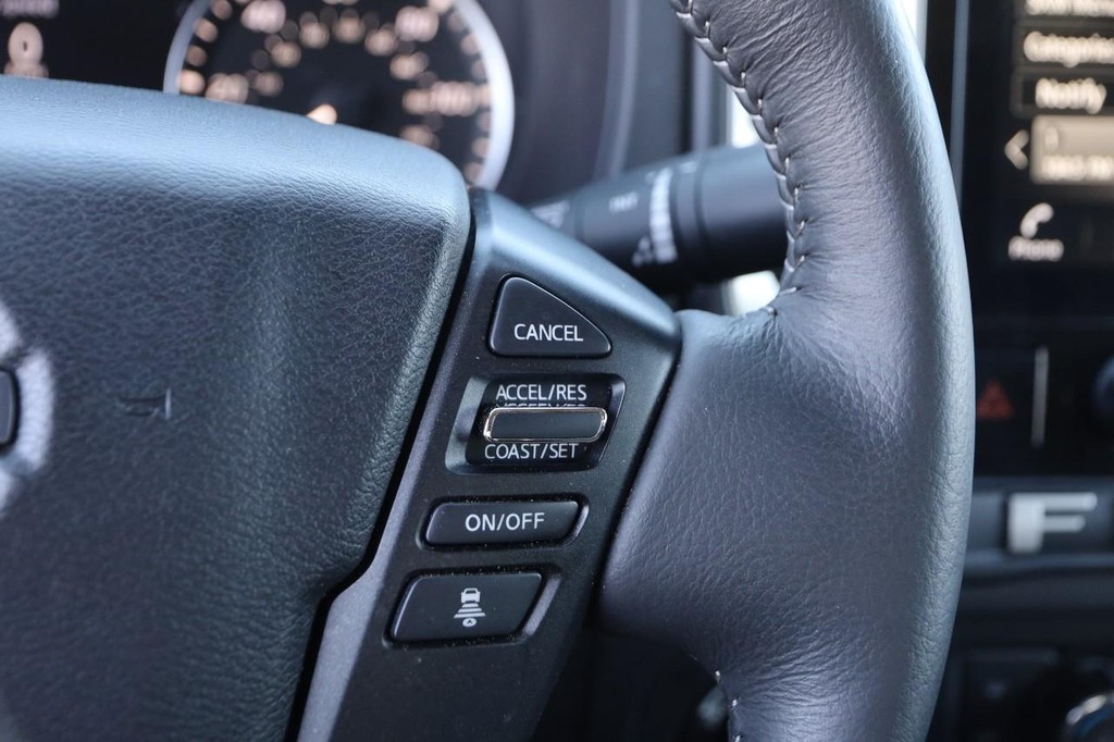 Nissan Frontier Vehicle Image 13