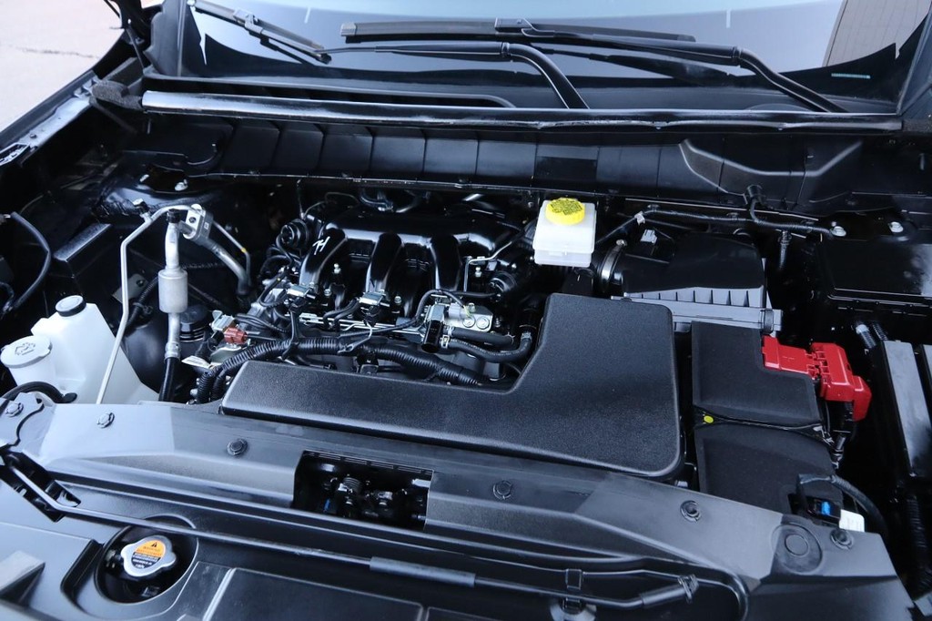 Nissan Pathfinder Vehicle Full-screen Gallery Image 28