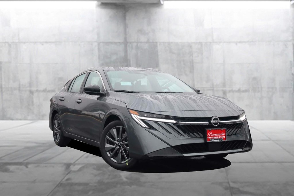 Nissan Sentra Vehicle Image 02