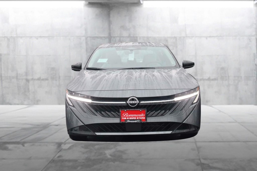 Nissan Sentra Vehicle Image 04