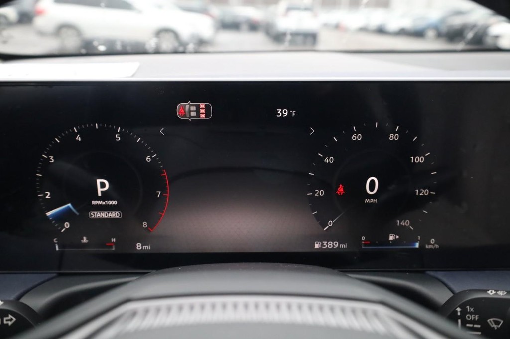 Nissan Sentra Vehicle Image 12