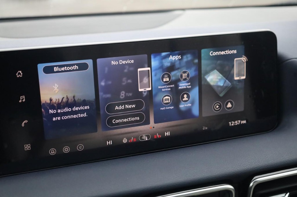 Nissan Sentra Vehicle Image 13