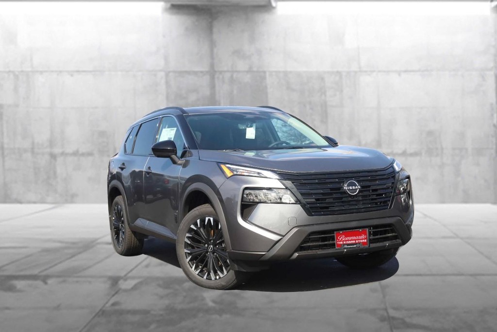Nissan Rogue Vehicle Image 02