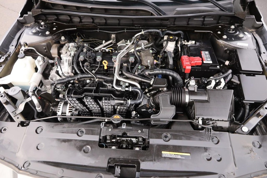 Nissan Altima Vehicle Image 25