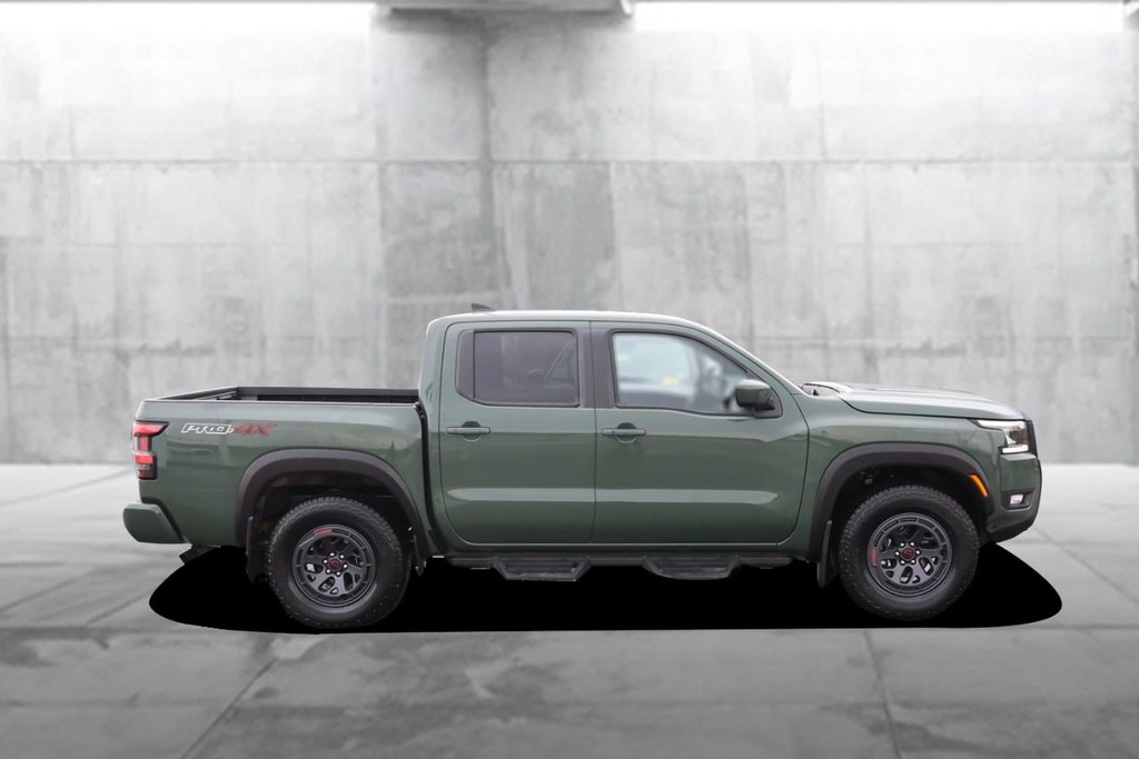 Nissan Frontier Vehicle Image 05