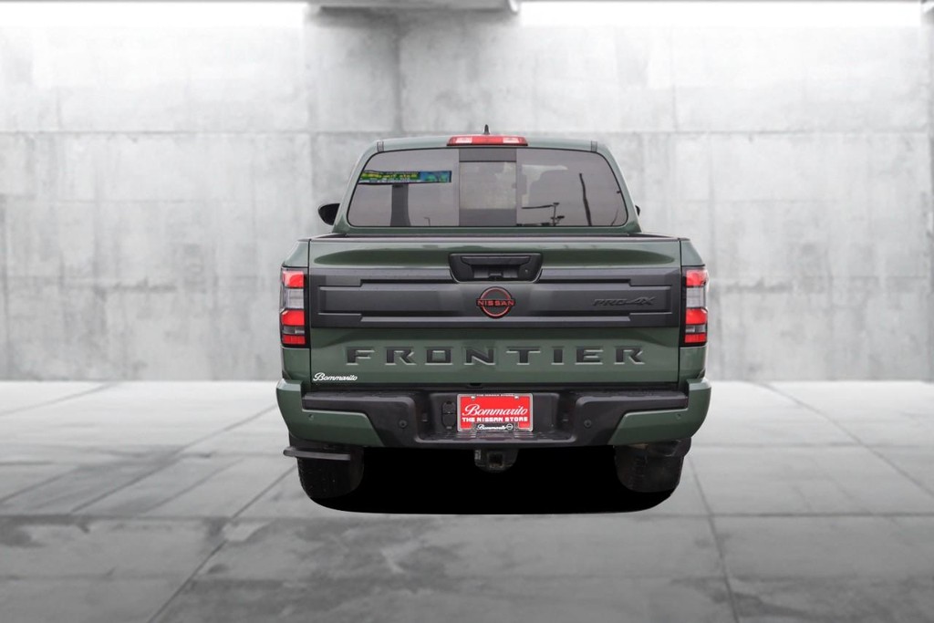 Nissan Frontier Vehicle Image 06