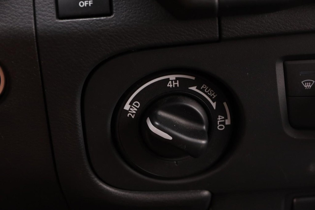 Nissan Frontier Vehicle Image 16