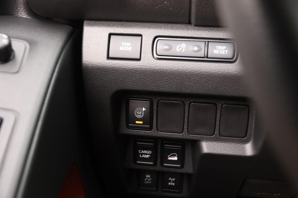 Nissan Frontier Vehicle Image 19