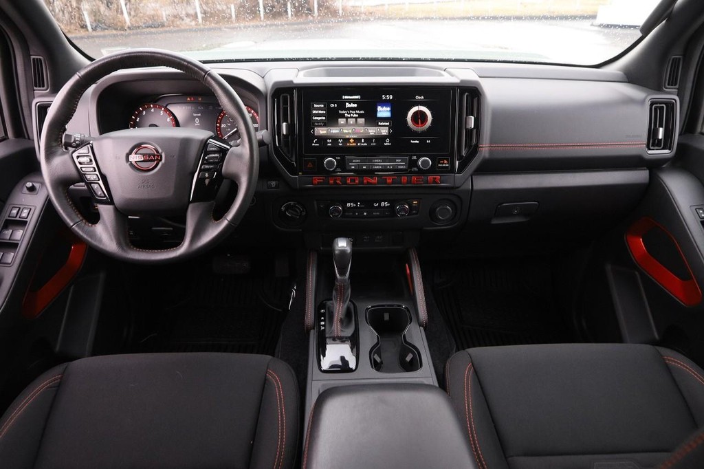 Nissan Frontier Vehicle Image 20