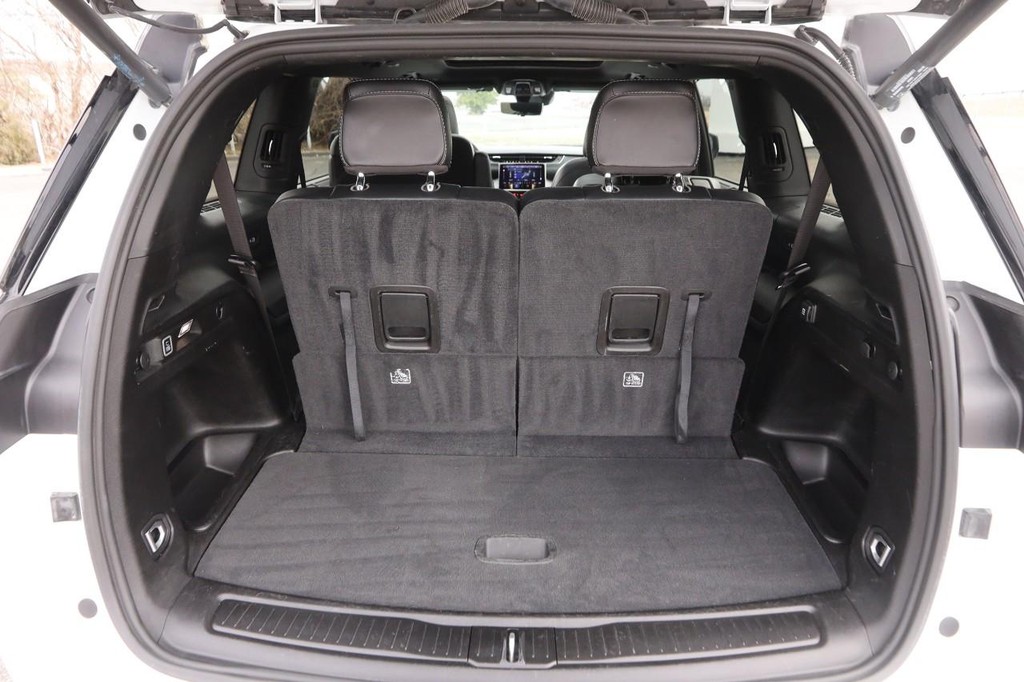 Jeep Grand Cherokee L Vehicle Full-screen Gallery Image 7