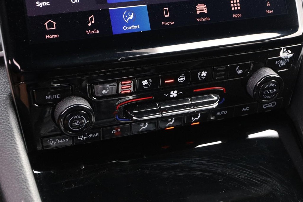 Jeep Grand Cherokee L Vehicle Full-screen Gallery Image 20