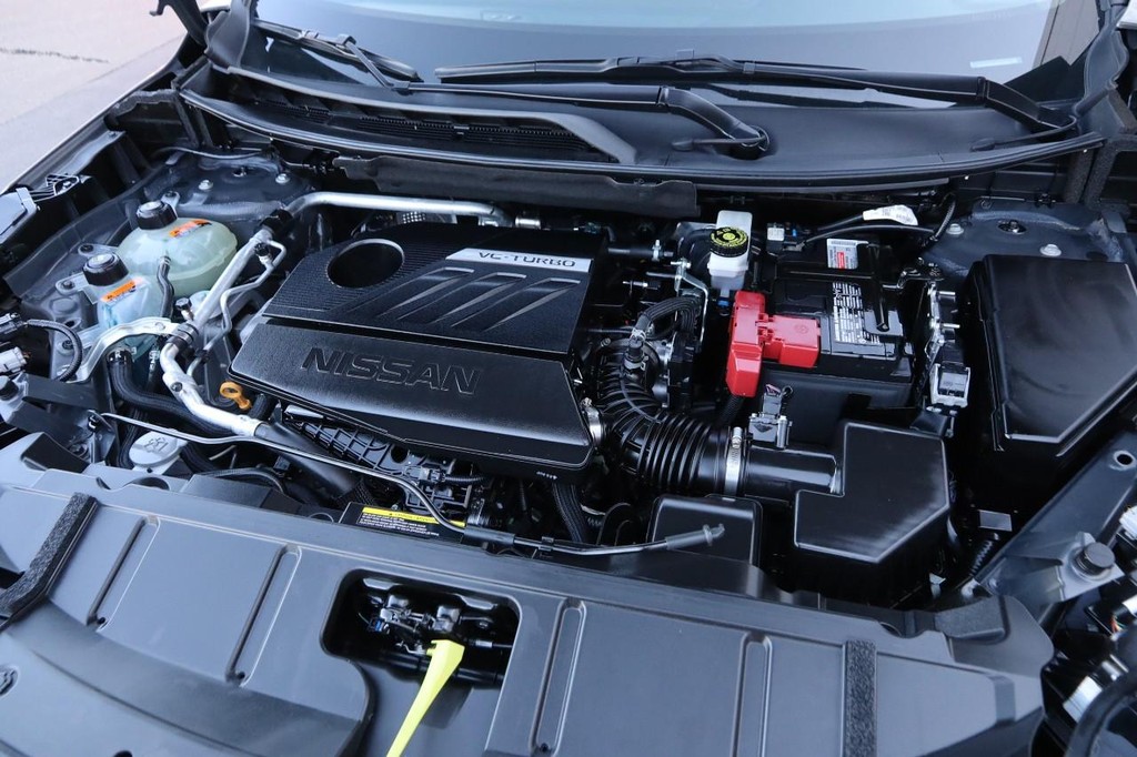 Nissan Rogue Vehicle Full-screen Gallery Image 27