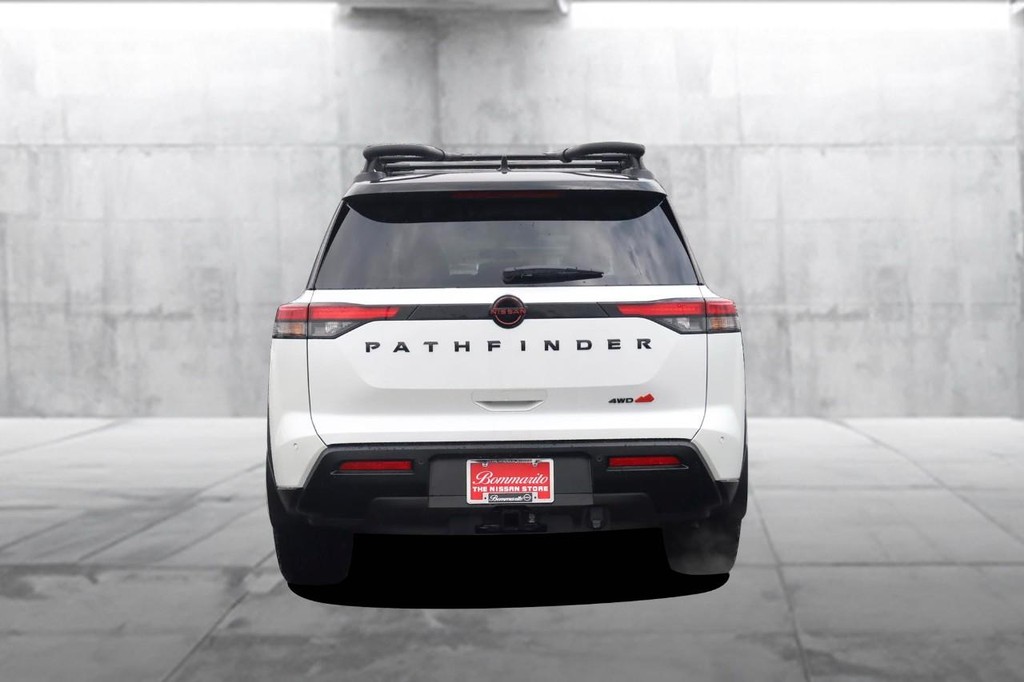 Nissan Pathfinder Vehicle Image 06