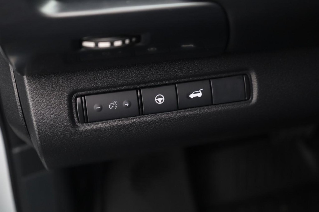 Nissan Pathfinder Vehicle Image 12