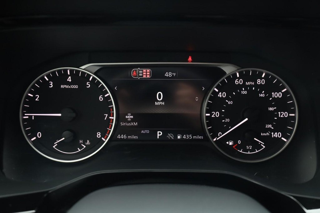 Nissan Pathfinder Vehicle Image 13