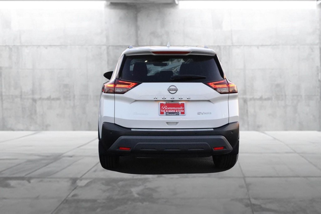 Nissan Rogue Vehicle Image 06