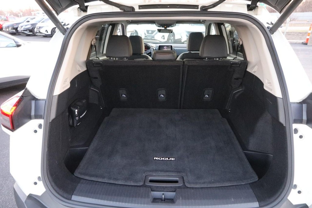 Nissan Rogue Vehicle Image 07